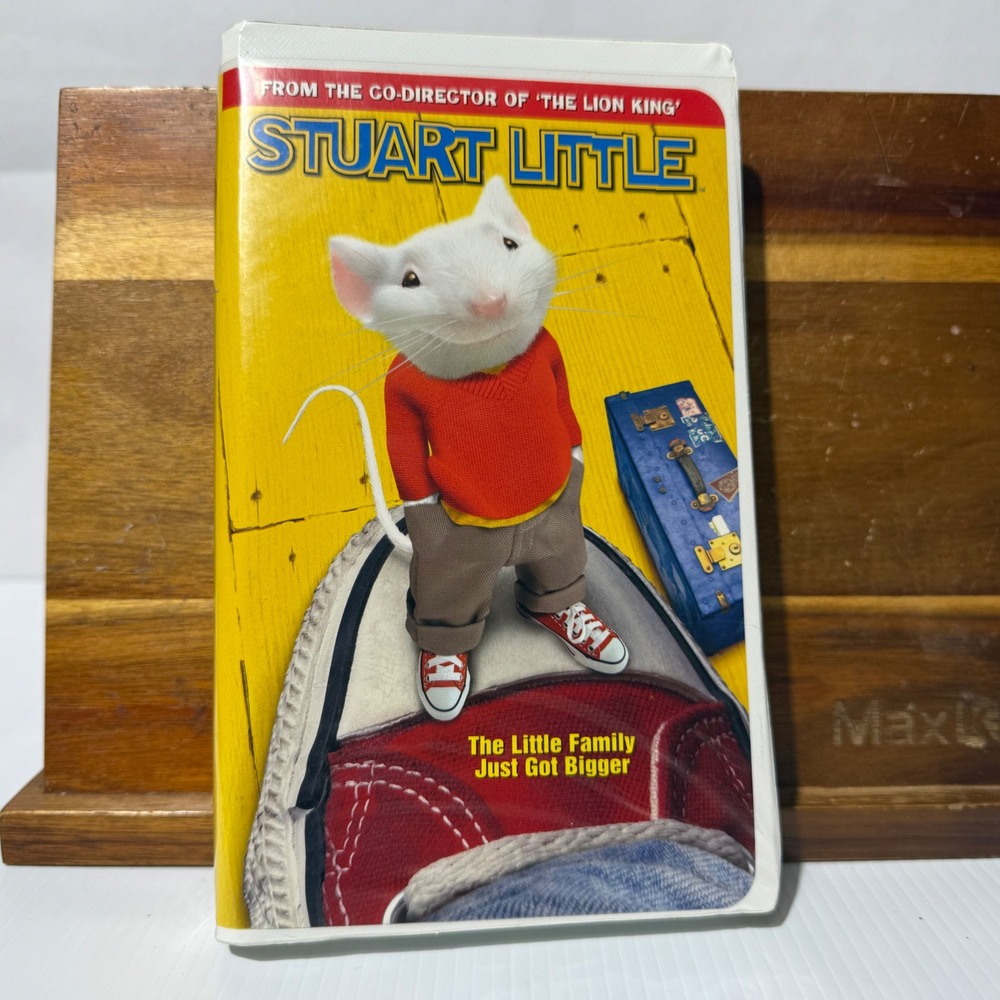 Stuart Little VHS 1999 Columbia TriStar Home Video Michael J Fox Clamshell Case